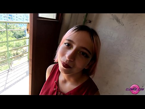 ❤️ 学生Sensual在内陆地区吸食陌生人--在他脸上射精 ❤️ Porno vk